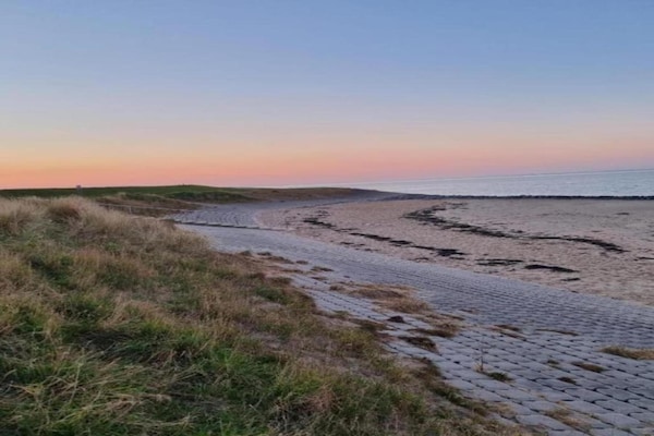 Foto van Schilderachtig verblijf met terras - Vakantiehuis in Wemeldinge - AreaSummer20KM