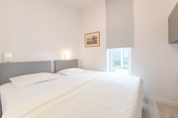Foto van Schilderachtig verblijf met terras - Vakantiehuis in Wemeldinge - BedRoom