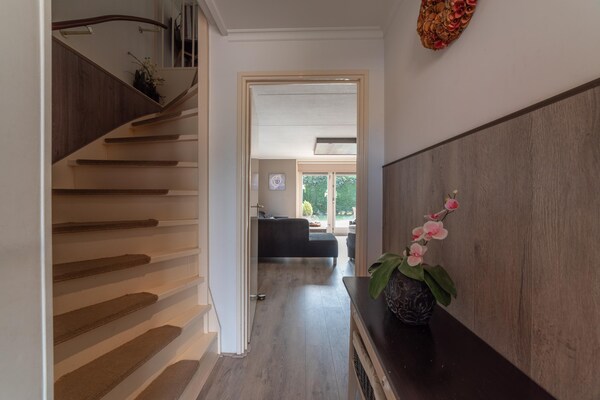 Foto van Heerlijk vakantiehuis met bubbelbad - Vakantiehuis in Wemeldinge - Landing