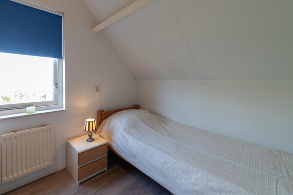 Foto van Heerlijk vakantiehuis met bubbelbad - Vakantiehuis in Wemeldinge - BedRoom