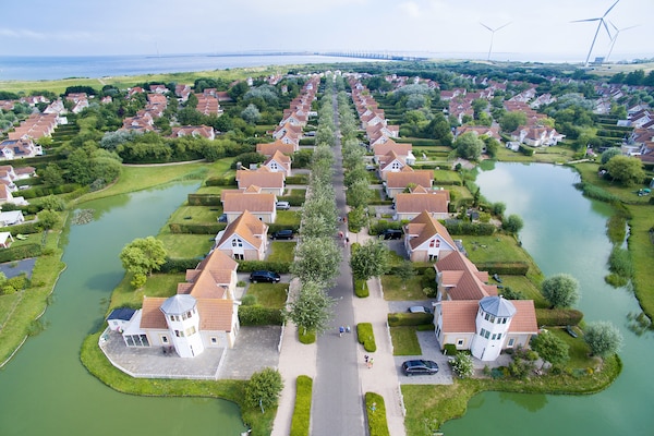 Foto van Ontspannende villa bij de duinen - Vakantiehuis in Kamperland - AreaSummer1KM