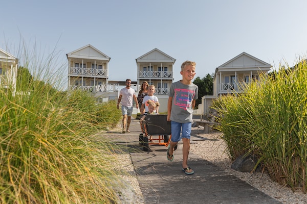 Foto van Ontspannende villa bij de duinen - Vakantiehuis in Kamperland - AreaSummer1KM
