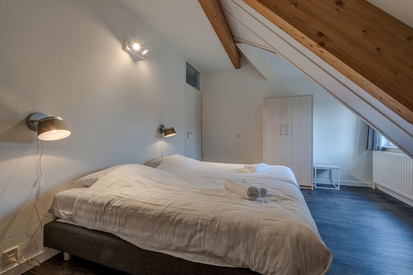 Foto van Ontspannende villa bij de duinen - Vakantiehuis in Kamperland - BedRoom