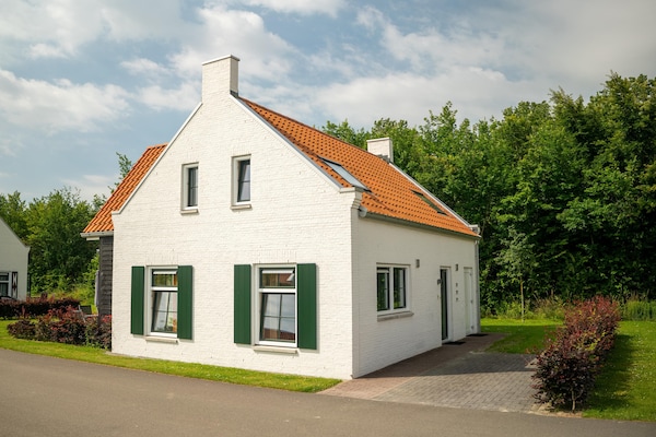 Foto van Vakantiehuis in Zeeland bij Noordzeestrand - Vakantiehuis in Nieuwvliet - ExteriorSummer