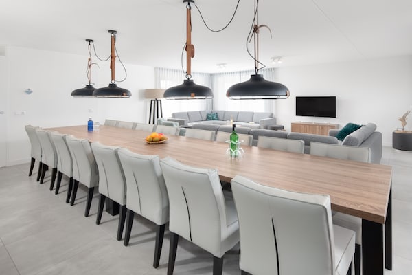Foto van Villa in Nieuwvliet-Bad bij het Strand - Vakantiehuis in Nieuwvliet-Bad - DiningRoom