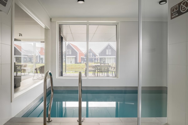 Foto van Luxe woning in Nieuwvliet-Bad met zwembad - Vakantiehuis in Nieuwvliet - PoolOfHouse