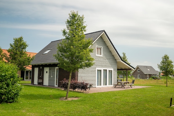 Foto van Zeeuws Huis voor Alle Leeftijden - Vakantiehuis in Nieuwvliet - ExteriorSummer