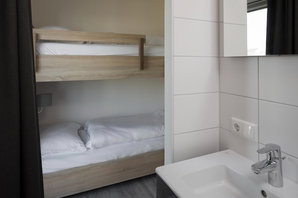 Foto van Bungalow in Nieuwvliet Bad Beach Resort - Vakantiehuis in Nieuwvliet - BedRoom