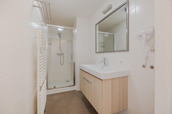 Foto van Villa in Cadzand-Bad bij Noordzeestrand - Vakantiehuis in Cadzand-Bad - BathRoom