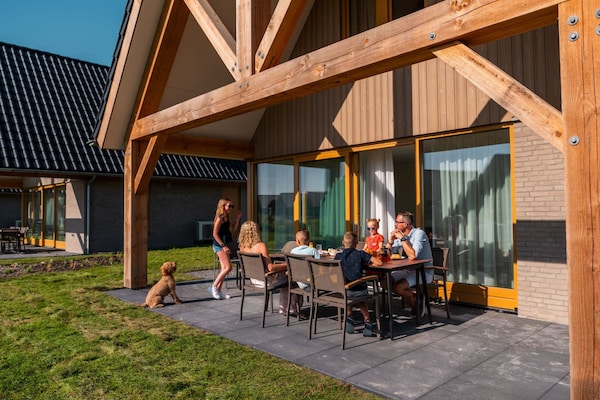 Foto van Luxe duinvilla op een vakantiepark - Vakantiehuis in Cadzand - ExteriorSummer