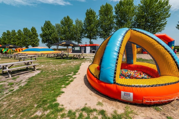 Foto van Luxe duinvilla op een vakantiepark - Vakantiehuis in Cadzand - ExteriorSummer