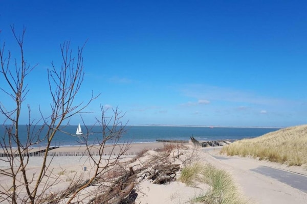 Foto van Stijlvolle bungalow vlakbij het strand - Vakantiehuis in Breskens - AreaSummer5KM