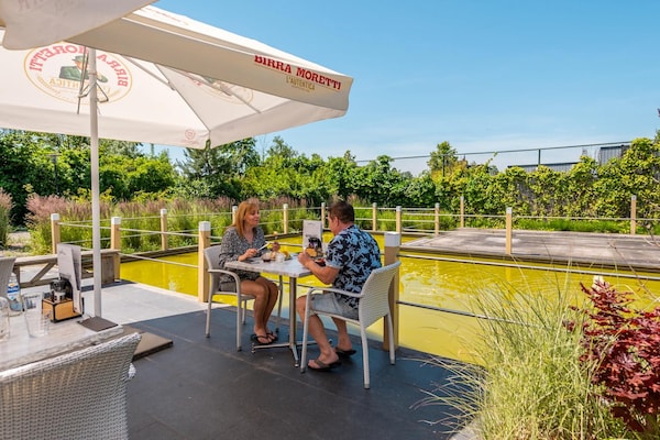 Foto van Betoverend chalet op 600 m van de zee - Vakantiehuis in Breskens - ParkFacilities