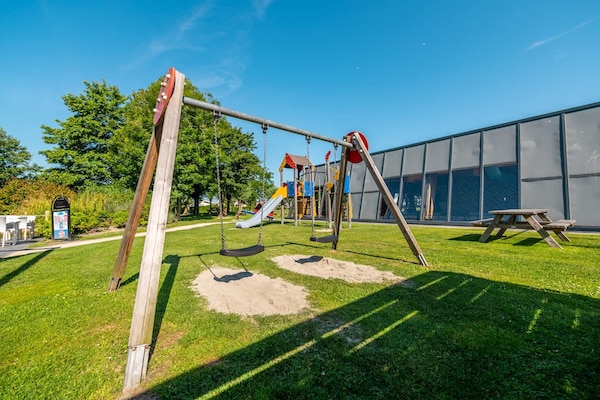 Foto van Betoverend chalet op 600 m van de zee - Vakantiehuis in Breskens - ParkFacilities