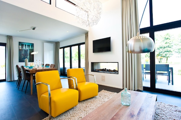 Foto van Modern vakantiehuis met dakterras - Vakantiehuis in Breskens - LivingRoom