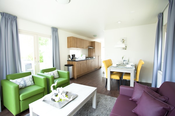 Foto van Gezellig chalet bij strand op 600 m - Vakantiehuis in Breskens - LivingRoom