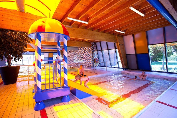 Foto van Gezellig chalet bij strand op 600 m - Vakantiehuis in Breskens - ParkFacilities