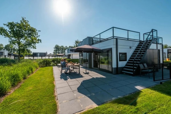 Foto van Gezellig chalet bij strand op 600 m - Vakantiehuis in Breskens - ParkFacilities