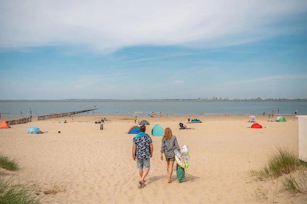 Foto van Gezellig chalet bij strand op 600 m - Vakantiehuis in Breskens - ParkFacilities