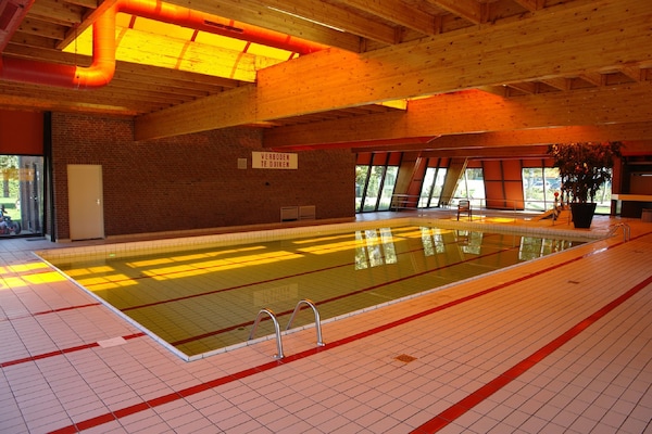 Foto van Mooi chalet met strand op 600 m. - Vakantiehuis in Breskens - ParkFacilities