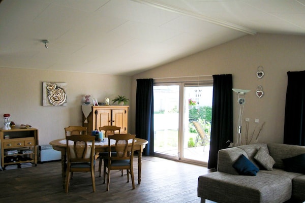 Foto van Mooi chalet met strand op 600 m. - Vakantiehuis in Breskens - LivingRoom