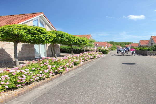 Foto van Villa in Breskens dicht bij het strand - Vakantiehuis in Breskens - AreaSummer1KM