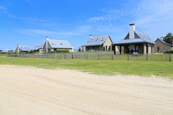 Foto van Villa OesterdamComfort | 6 personen - Vakantiehuis in Tholen - ExteriorSummer