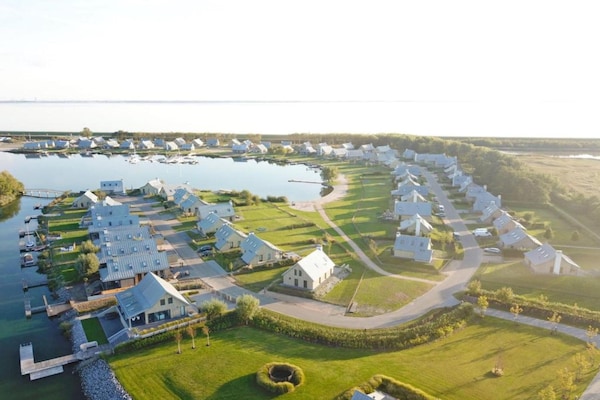Foto van Villa Oesterdam Deluxe | 8 slaapplaatsen - Vakantiehuis in Tholen - AreaSummer20KM