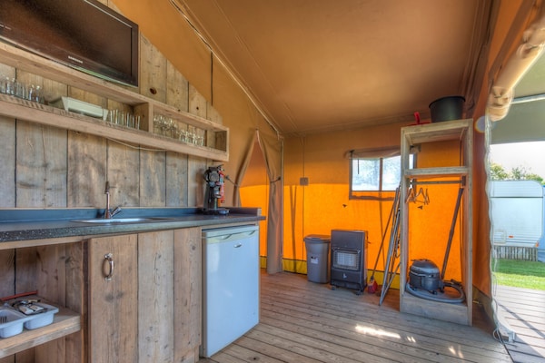 Foto van Safaritent bij De Biesbosch en Breda - Vakantiehuis in Oosterhout - Kitchen