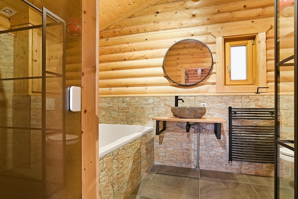 Foto van Vakantiehuis in Brabant met Bubbelbad - Vakantiehuis in Diessen-Baarschot - BathRoom