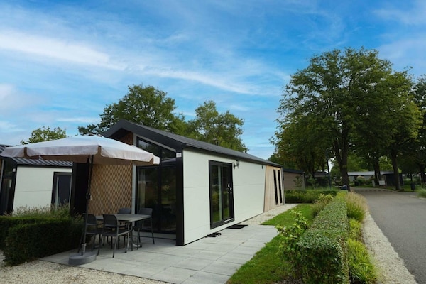 Foto van Modern chalet nabij Efteling - Vakantiehuis in Kaatsheuvel - ExteriorSummer