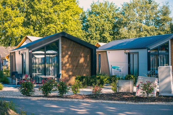 Foto van Huisdiervriendelijk chalet in de buurt van Efteling - ExteriorSummer