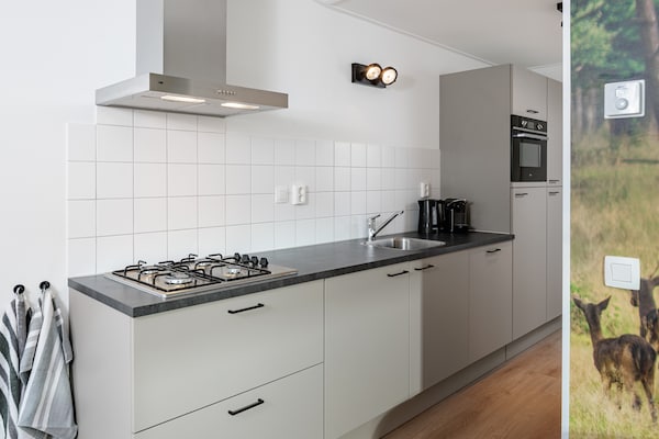 Foto van Lodge in Schaijk bij Vakantiepark - Vakantiehuis in Schaijk - Kitchen