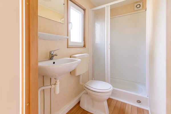 Foto van Chalet aan het Leukermeer - Vakantiehuis in Well - BathRoom