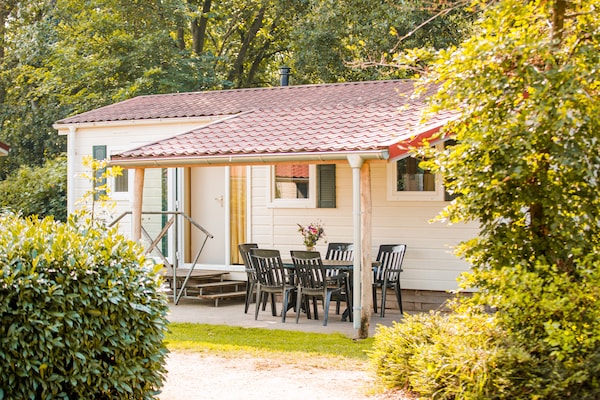 Foto van Chalet aan het Leukermeer - Vakantiehuis in Well - ExteriorSummer