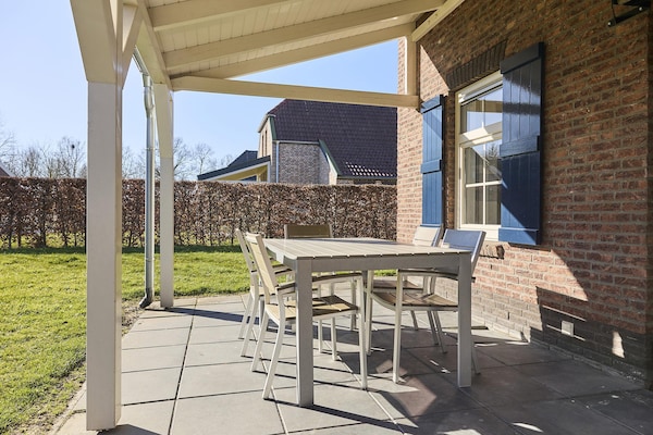 Foto van Boerderij in Limburg met Sauna - Vakantiehuis in Roggel - TerraceBalcony