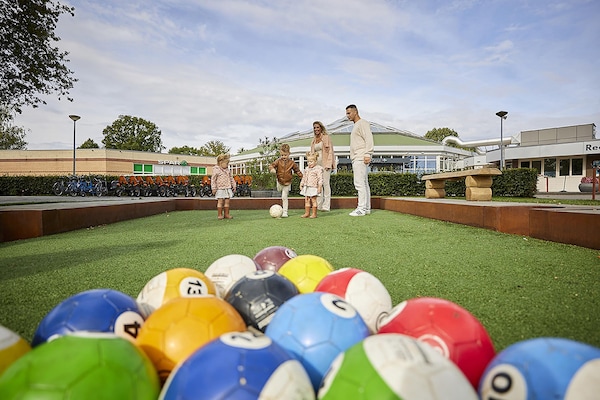 Foto van Boerderij in Limburg met Sauna & Zwembad - Vakantiehuis in Roggel - ParkFacilities