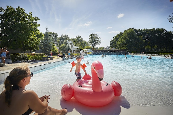 Foto van Boerderij in Limburg met Sauna & Zwembad - Vakantiehuis in Roggel - ParkFacilities