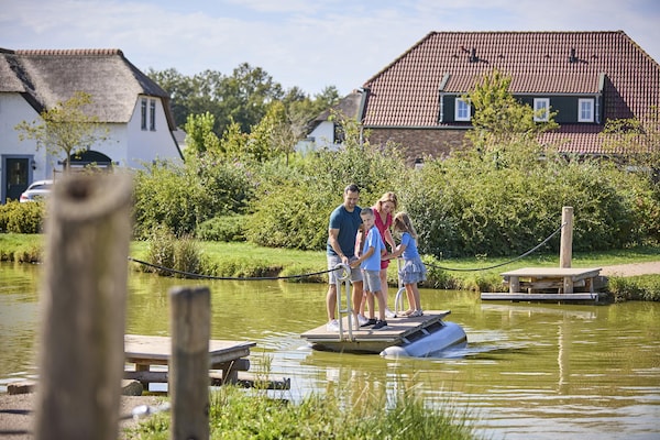 Foto van Boerderij in Limburg met Sauna & Zwembad - Vakantiehuis in Roggel - ParkFacilities