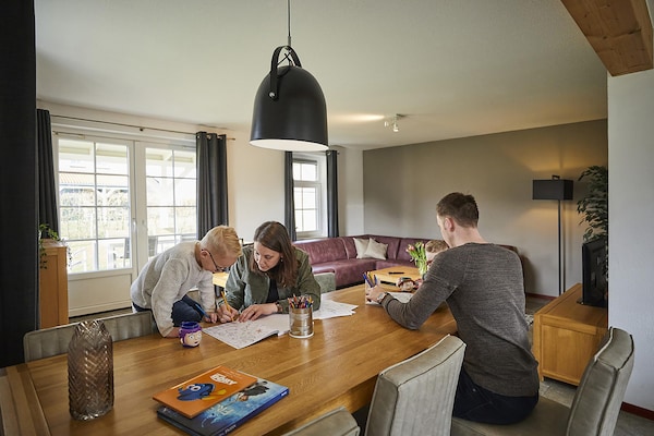Foto van Boerderij in Limburg met Sauna & Zwembad - Vakantiehuis in Roggel - DiningRoom