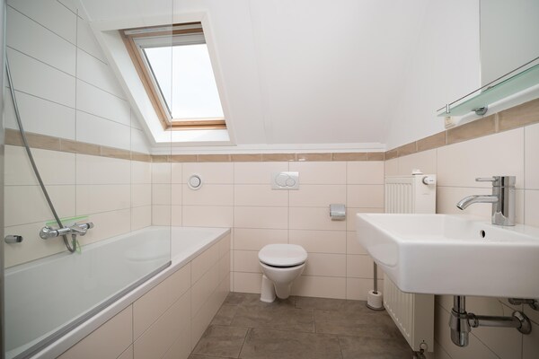 Foto van Ontsnapping uit een kwispelend meer - Vakantiehuis in Heel - BathRoom