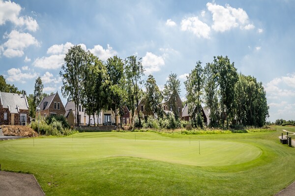 Foto van Villa in Maastricht met Sauna & Bubbelbad - Vakantiehuis in Maastricht - AreaSummer1KM