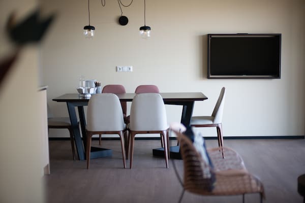 Foto van Leuke heuvellodge in Gulpen met geweldig uitzicht - Vakantiehuis in Gulpen - LivingRoom