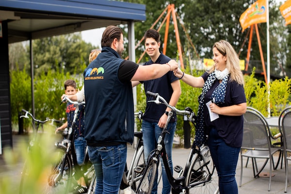 Foto van Comfort chalet aan recreatieplas - Vakantiehuis in Lathum - ParkFacilities