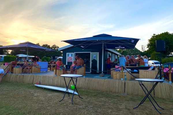 Foto van Glamping Tent bij Rhederlaag Meer - Vakantiehuis in Lathum - ParkFacilities