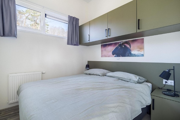 Foto van Luxe verblijf nabij Veluwepark - Vakantiehuis in Hoenderloo - BedRoom