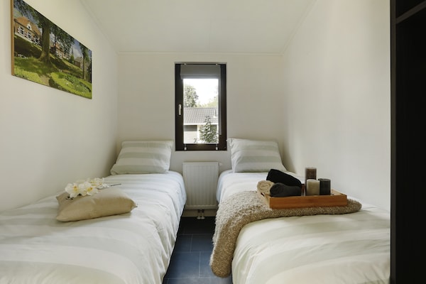 Foto van Wellness Bos Retreat - Vakantiehuis in Markelo - BedRoom