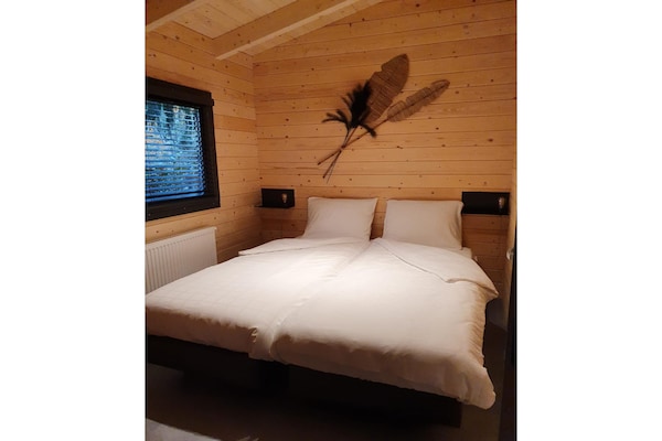 Foto van Vakantiehuis in Markelo bij bos en zwembad - Vakantiehuis in Markelo - BedRoom