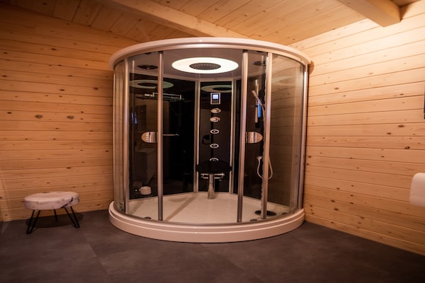 Foto van Vakantiehuis in Markelo bij bos en zwembad - Vakantiehuis in Markelo - Wellness