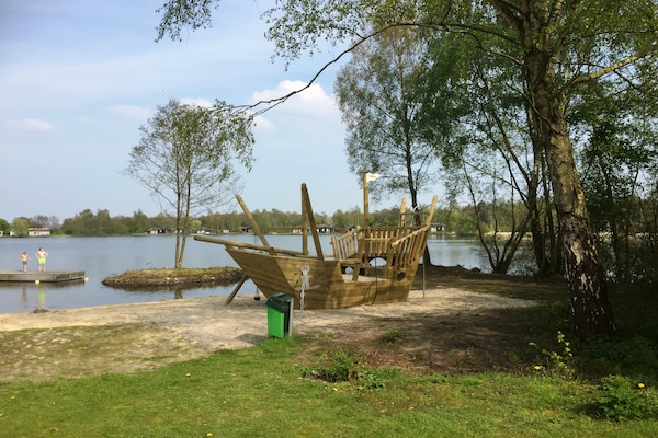 Foto van Chique Chalet Vlakbij Almelo - Vakantiehuis in Hoge Hexel - ParkFacilities
